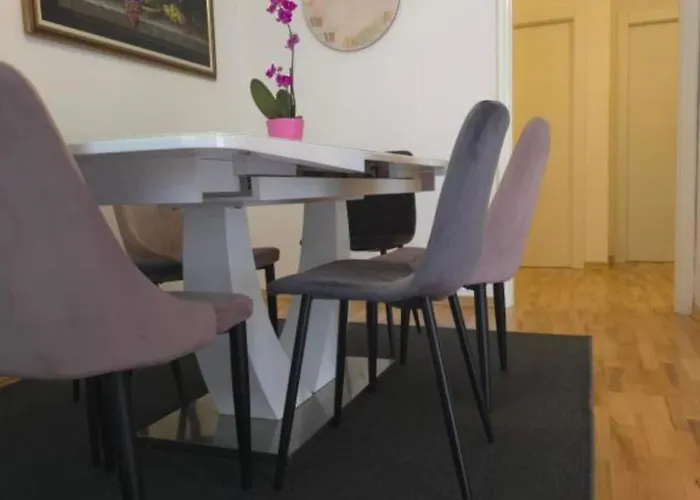 Apartment Peaceful With Style - Classsic Two Bedroom Trogir