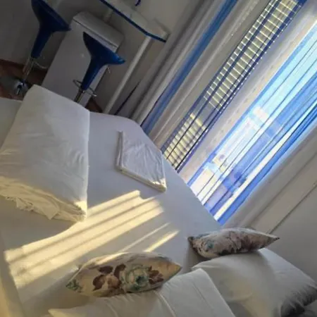 Apartment Peaceful With Style - Classsic Two Bedroom
